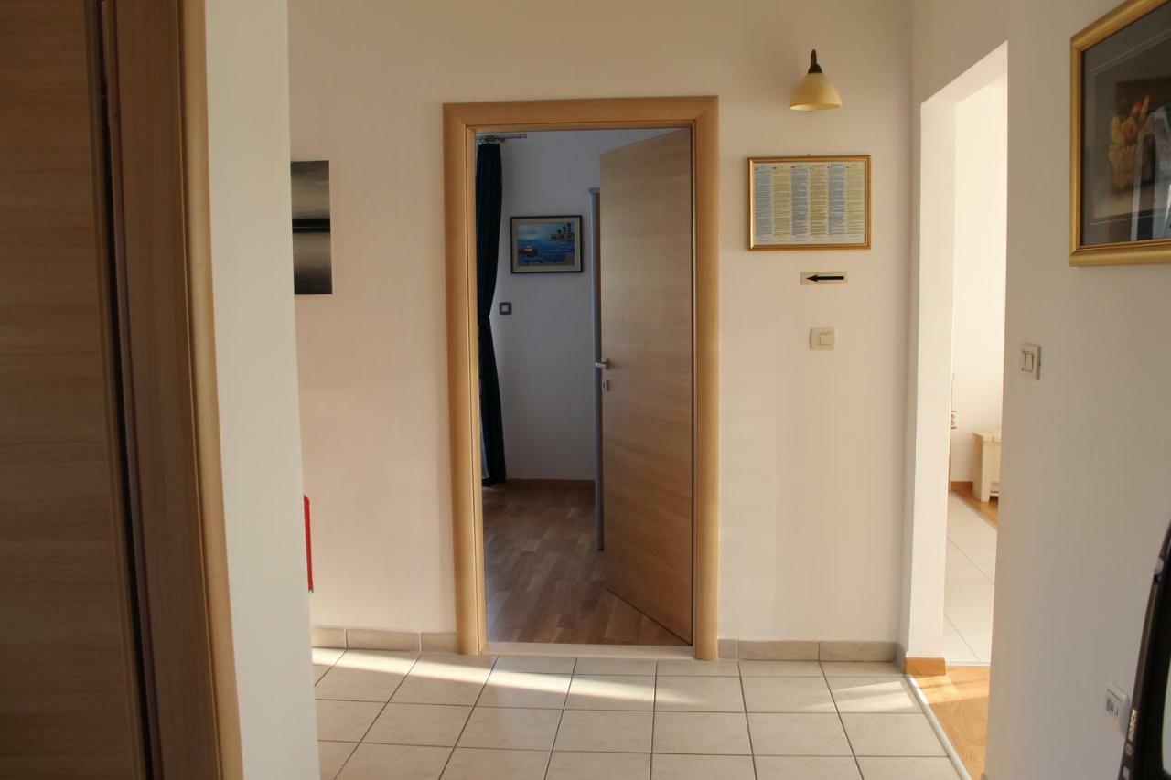 Apartman Nives Lejlighed Trogir Eksteriør billede